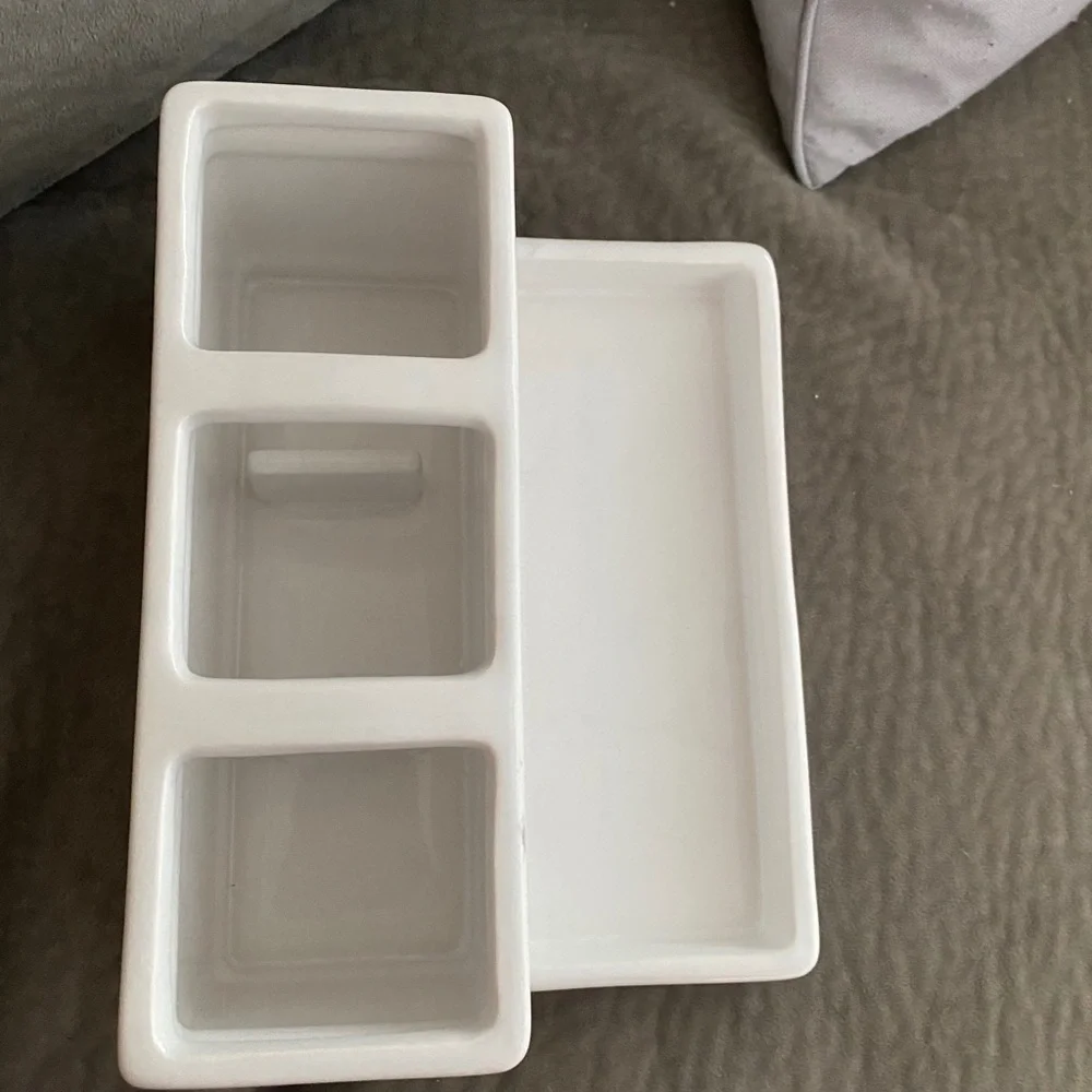 Bella lux bathroom organizer